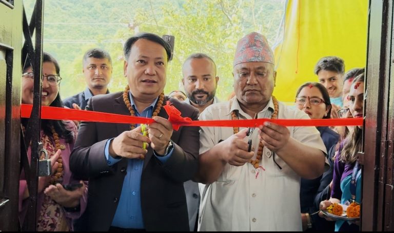 सूर्यविनायक नगरपालिका–८ सिपाडोलस्थित सिपाडोल स्वास्थ्य चौकीको नवनिर्मित भवनको उद्घाटन
