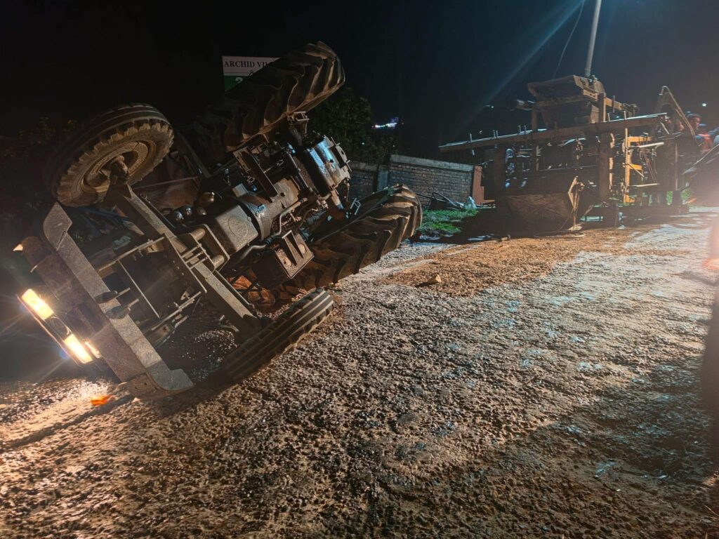 ट्रयाक्टर दुर्घटना दुई जनाको मृत्यु, नौ घाईते