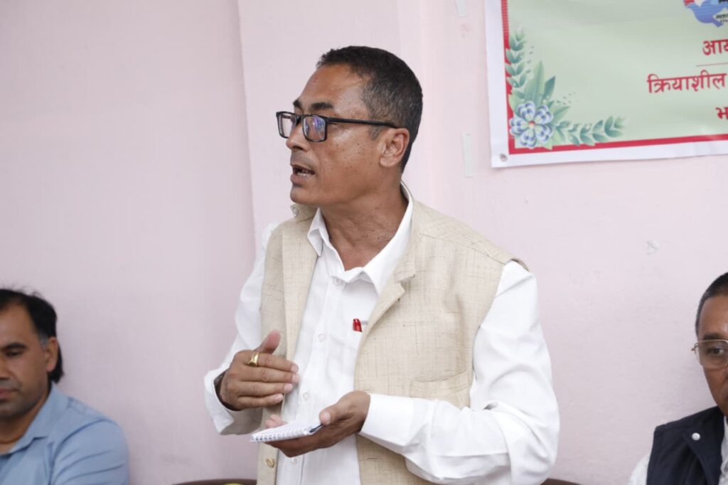 सूर्यविनायक वडा नं. ५ को सार्वजनिक सुनुवाईमा वडा अध्यक्ष राजकुमार जोशीले भन्नुभयो, ‘विकासका असी प्रतिशत काम सम्पन्न गर्यौ, अब खानेपानी, सडक बत्ति र सिसि क्यामरा जडानमा लाग्छौं’