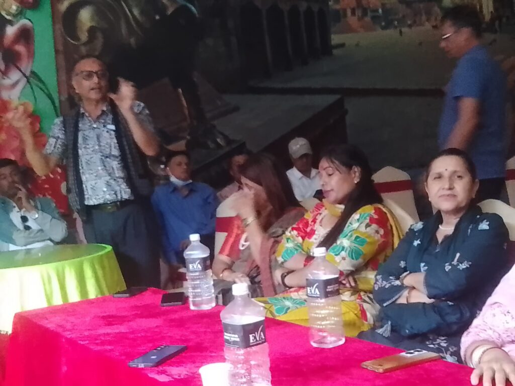 नेपाली कांग्रेसका नेताहरूको भेलाले पार्टी विभाजन हुन नदिन महाधिवेशन प्रतिनिधिहरुको राष्ट्रिय भेला तत्काल बोलाउन माग