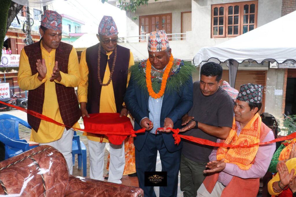 सूर्यविनायक नगरपालिकाका प्रमुख वासुदेव थापाबाट नंखेलको नन्दिकेश्वर फल्चाको उद्घाटन