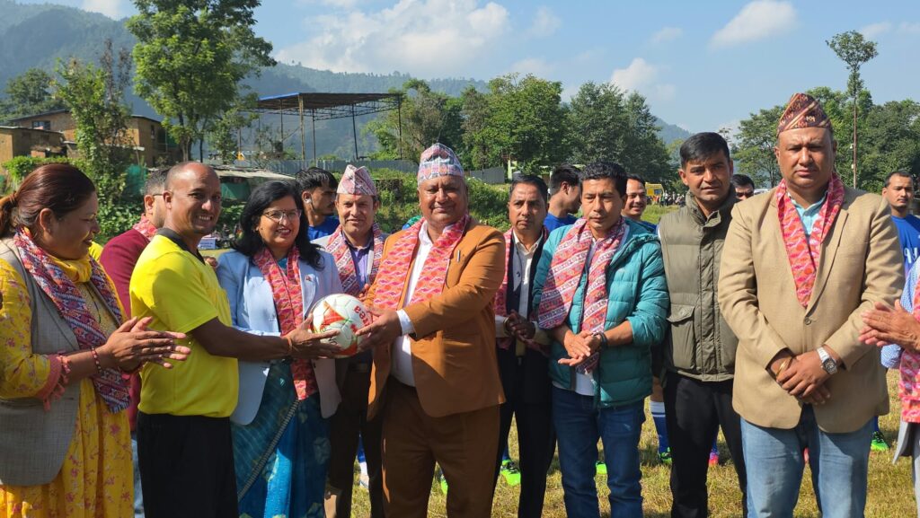 सूर्यविनायक नगरपालिकाले आयोजना गरेको एक लाख राशीको अन्तर वडास्तरीय फुटवल प्रतियोगिता आजबाट सुरु